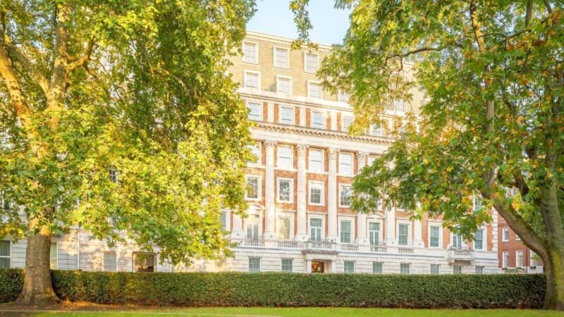 Lodha No1 Grosvenor Square