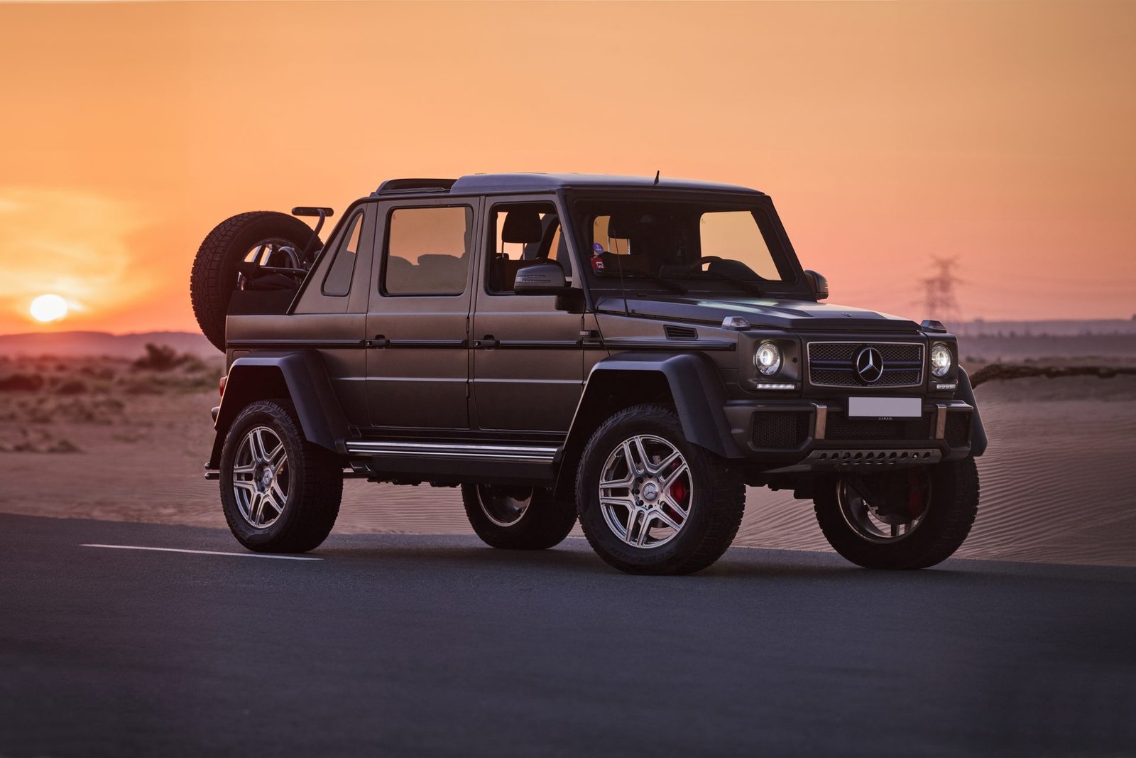 2018 Mercedes-Maybach G 650 Landaulet Sami Sasso ©2024 Courtesy of RM Sotheby's