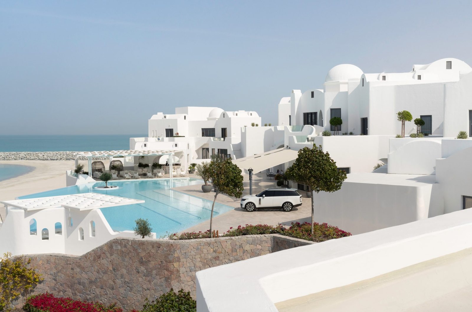 Range Rover SV Bespoke Sadaf Edition, A Tribute to Pearl Diving ...