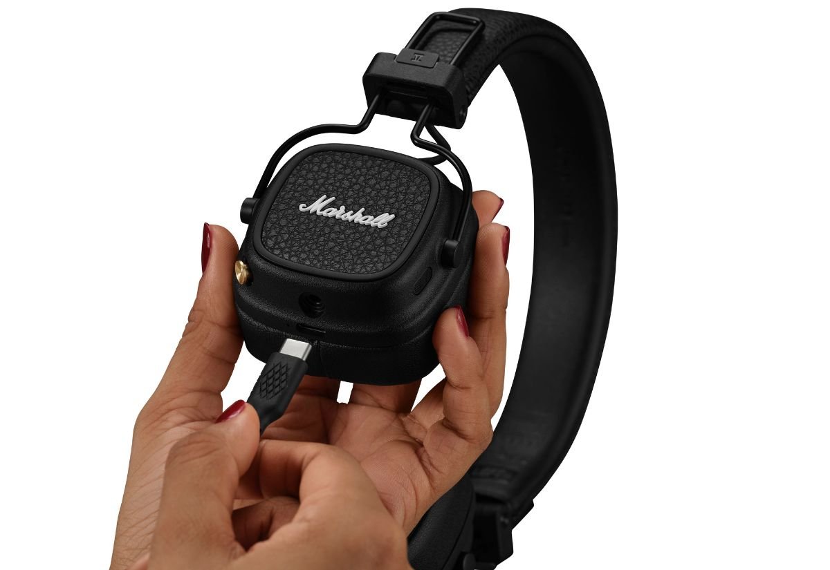 Marshall Major V headphones