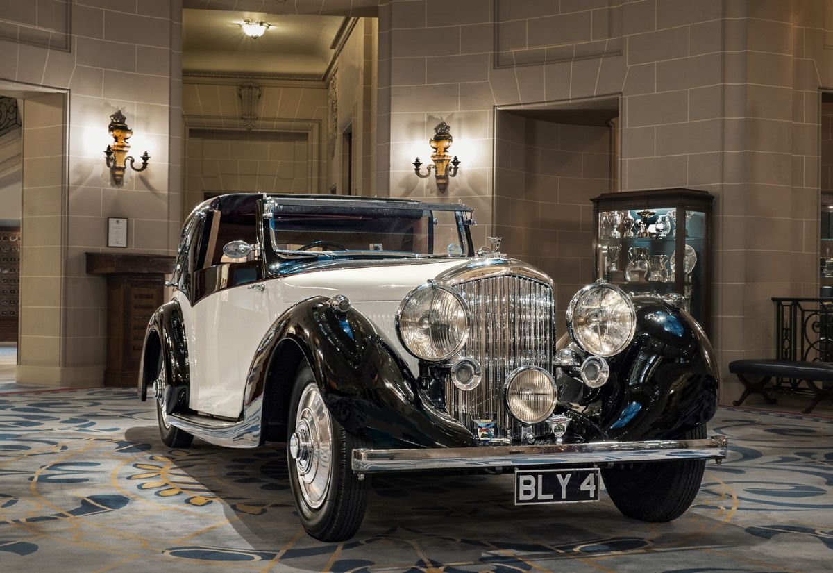 Peninsula Classics 2023 Best of the Best 3 1937 Bentley 4.25-litre Rothschild Sedanca Coupé