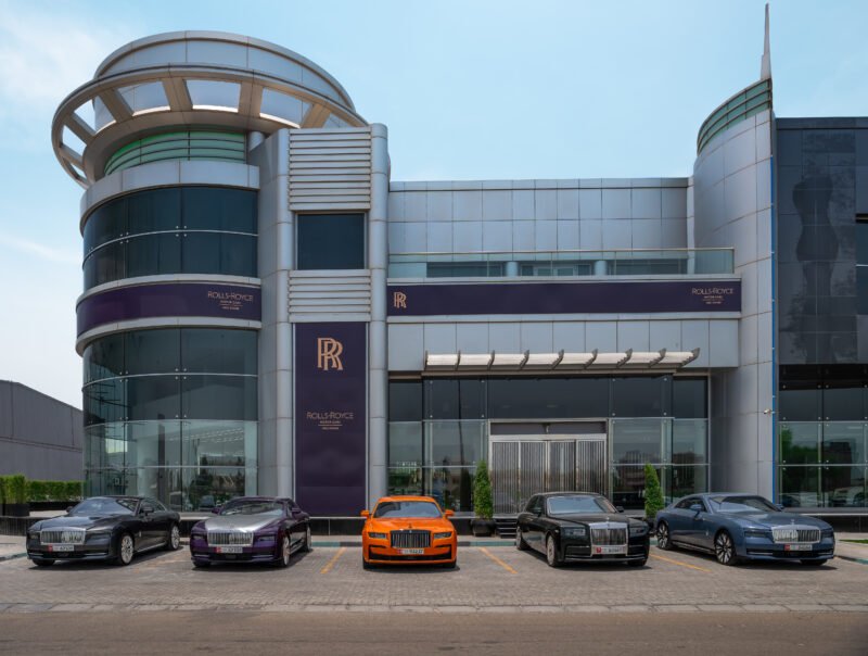 rolls royce car showroom